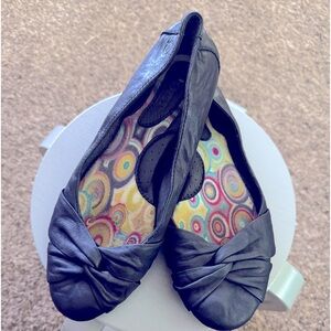 Soft and Comfy Black Flats